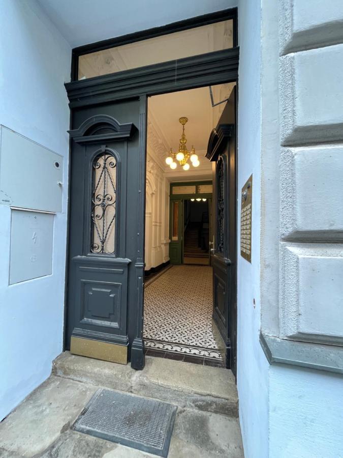 ウィーンZentrale Wohlfuehloaseアパートメント エクステリア 写真